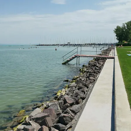 Apartment Vizpart Hullam Balatonlelle